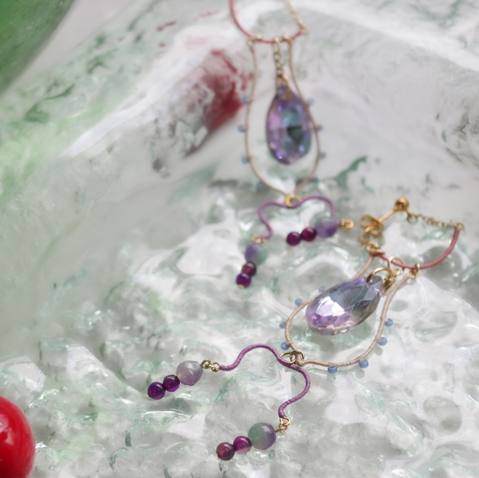 「Fete de l'eau ORNEMENT シャンデリア」ピアス