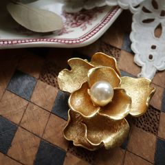 「カメリア・ドール」ブローチ フランス ANNE KLEIN