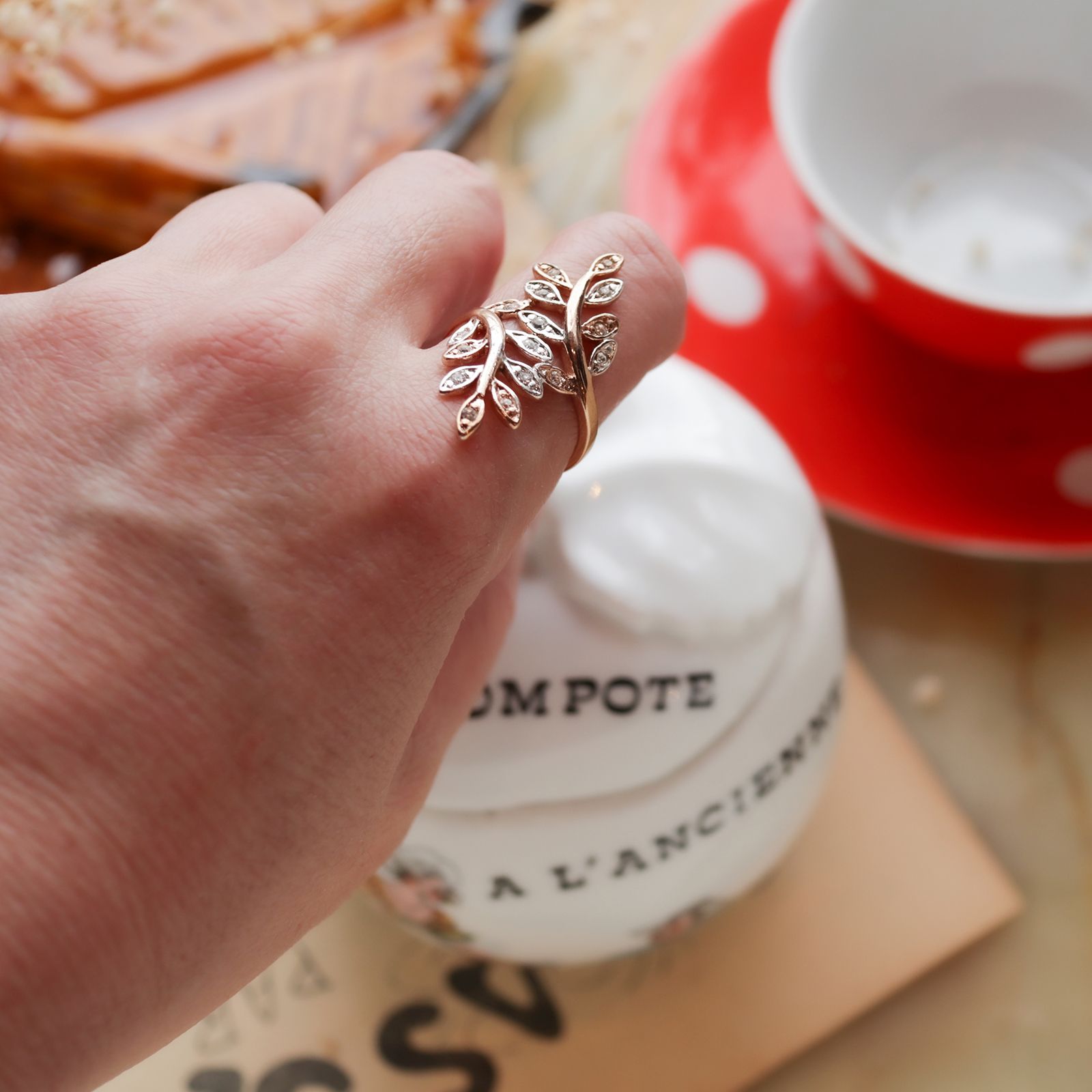 「ダブルリーフ」デッドストックリング イギリス