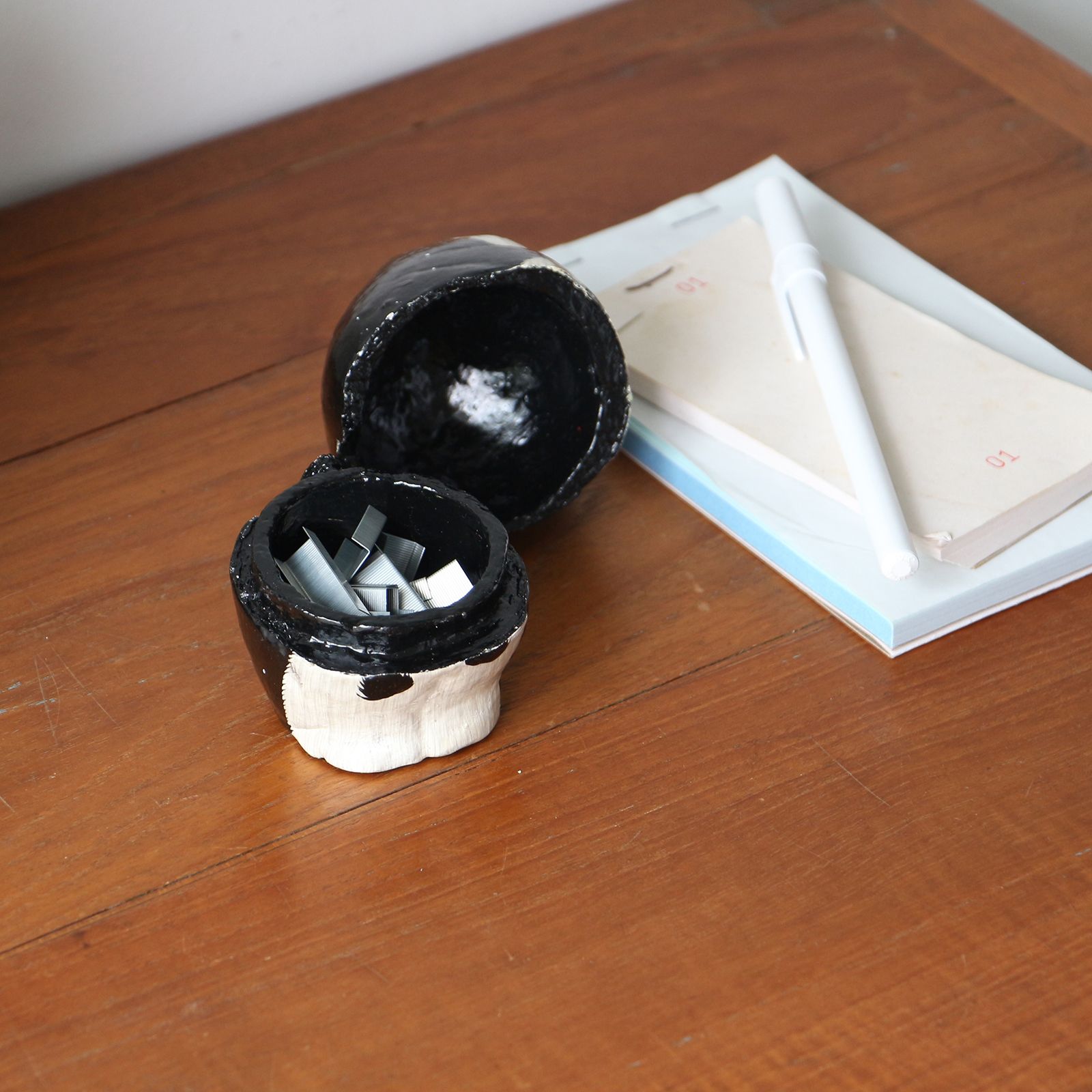 「PAPIER MACHE STANDING CAT」BLACK