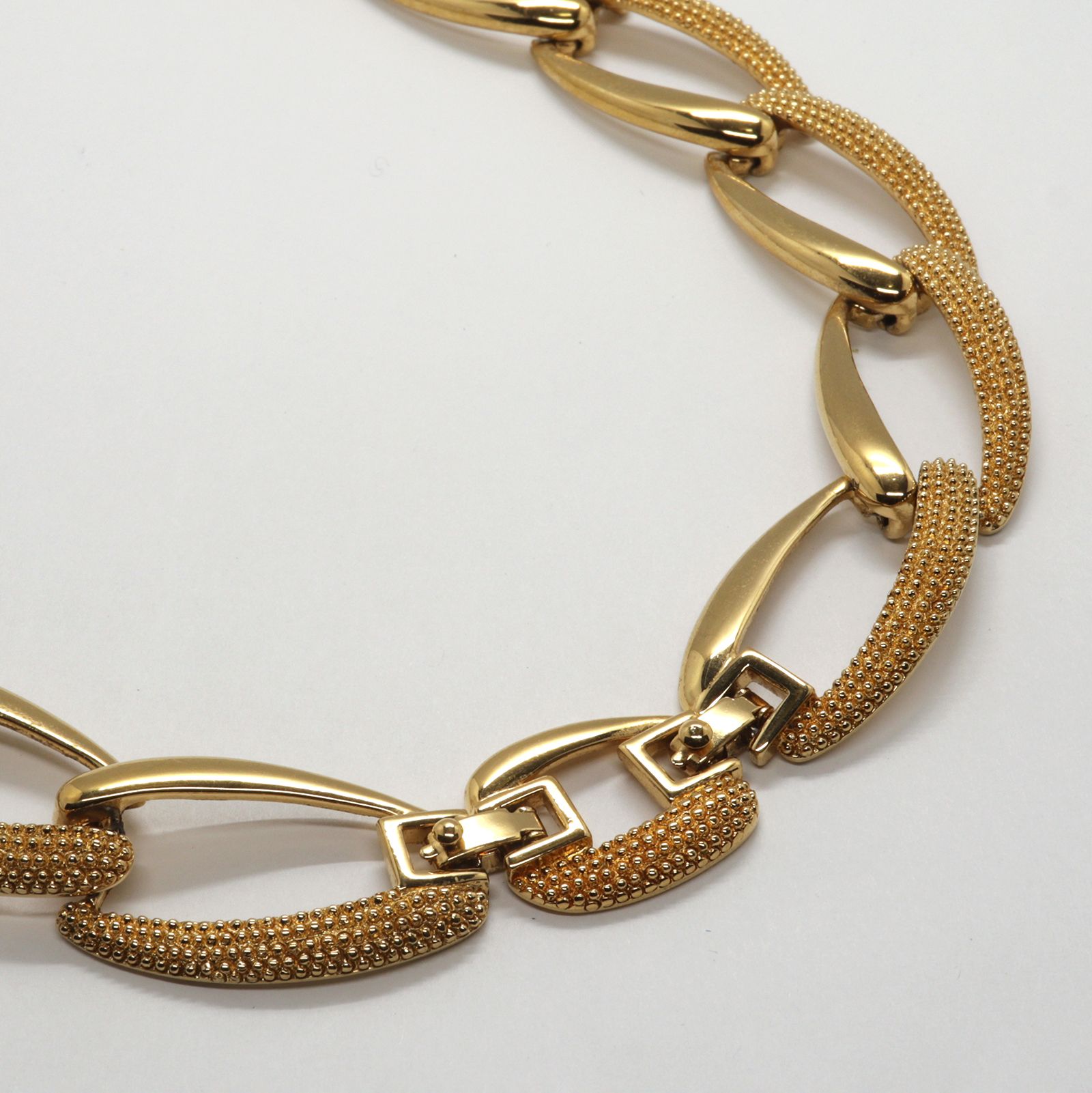 「ハーフロフチェーン」ネックレス MONET ヨーロッパ