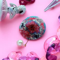「TRIBO」ブローチ ピンク【collection de couleurs de sachikoism】