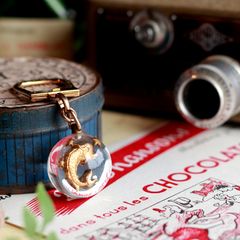 LE DAUPHINE LIBERE 新聞 自転車レース イルカ ブルボンキーホルダー