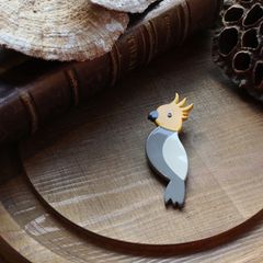 「インコグレー&イエロー」ブローチ
