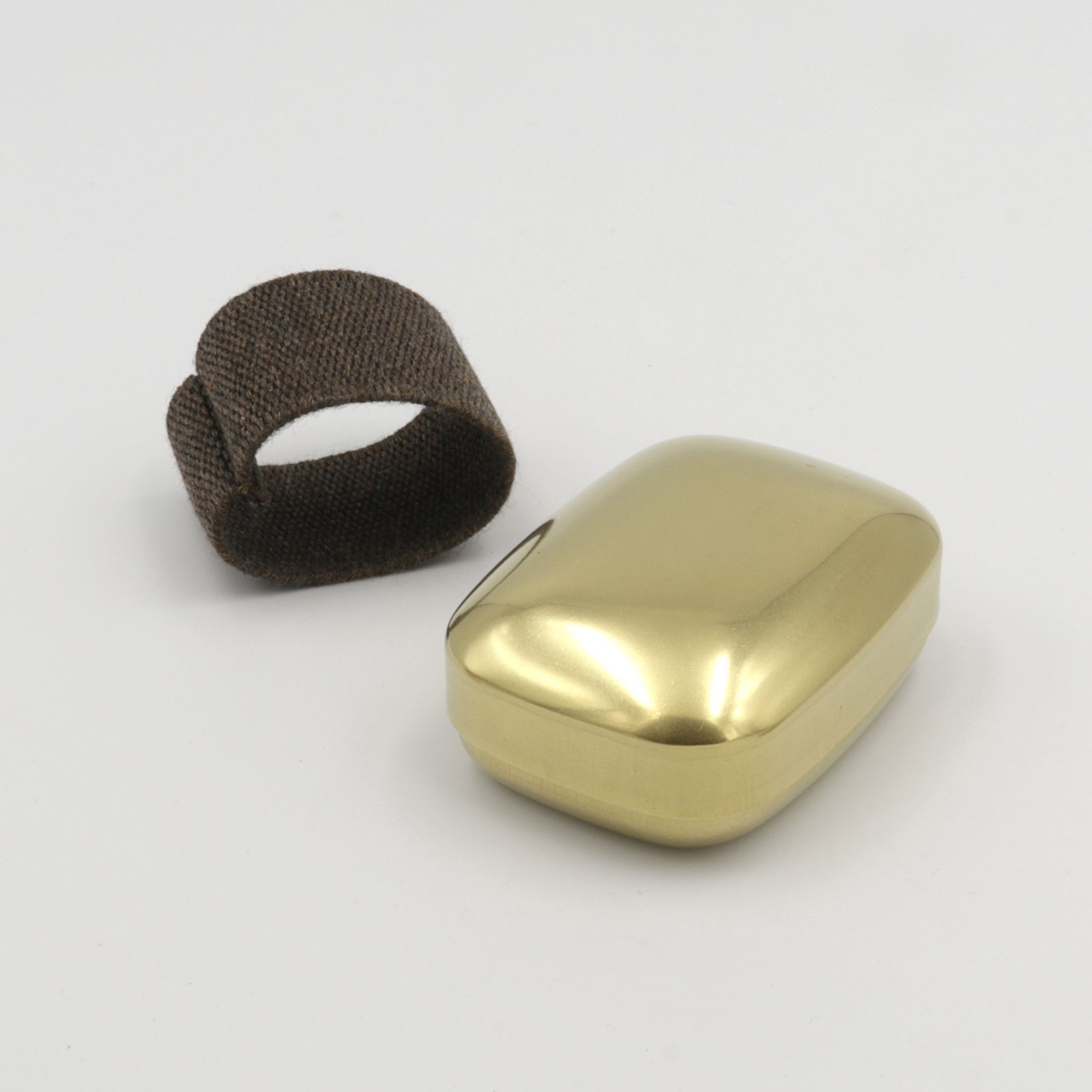 「BRASS PILL CASE」ピルケース