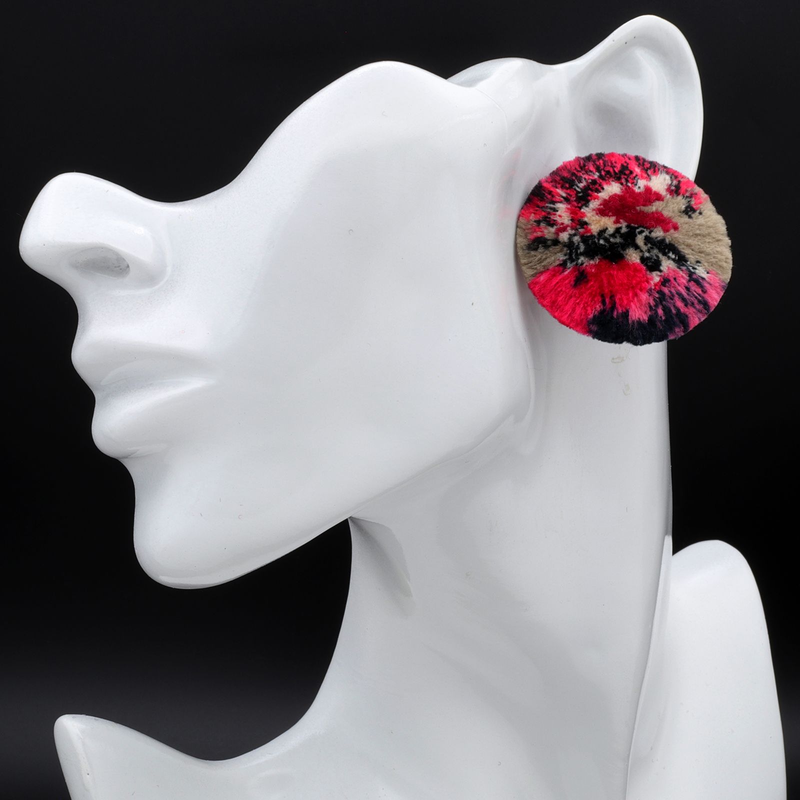 「TRIBO」ピアス
