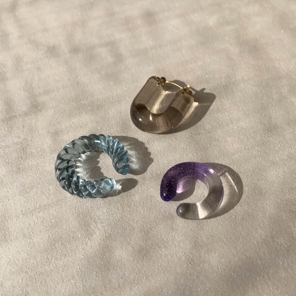 「Glass Hoop "U" Pierce」ピアス(片耳) フェーズ