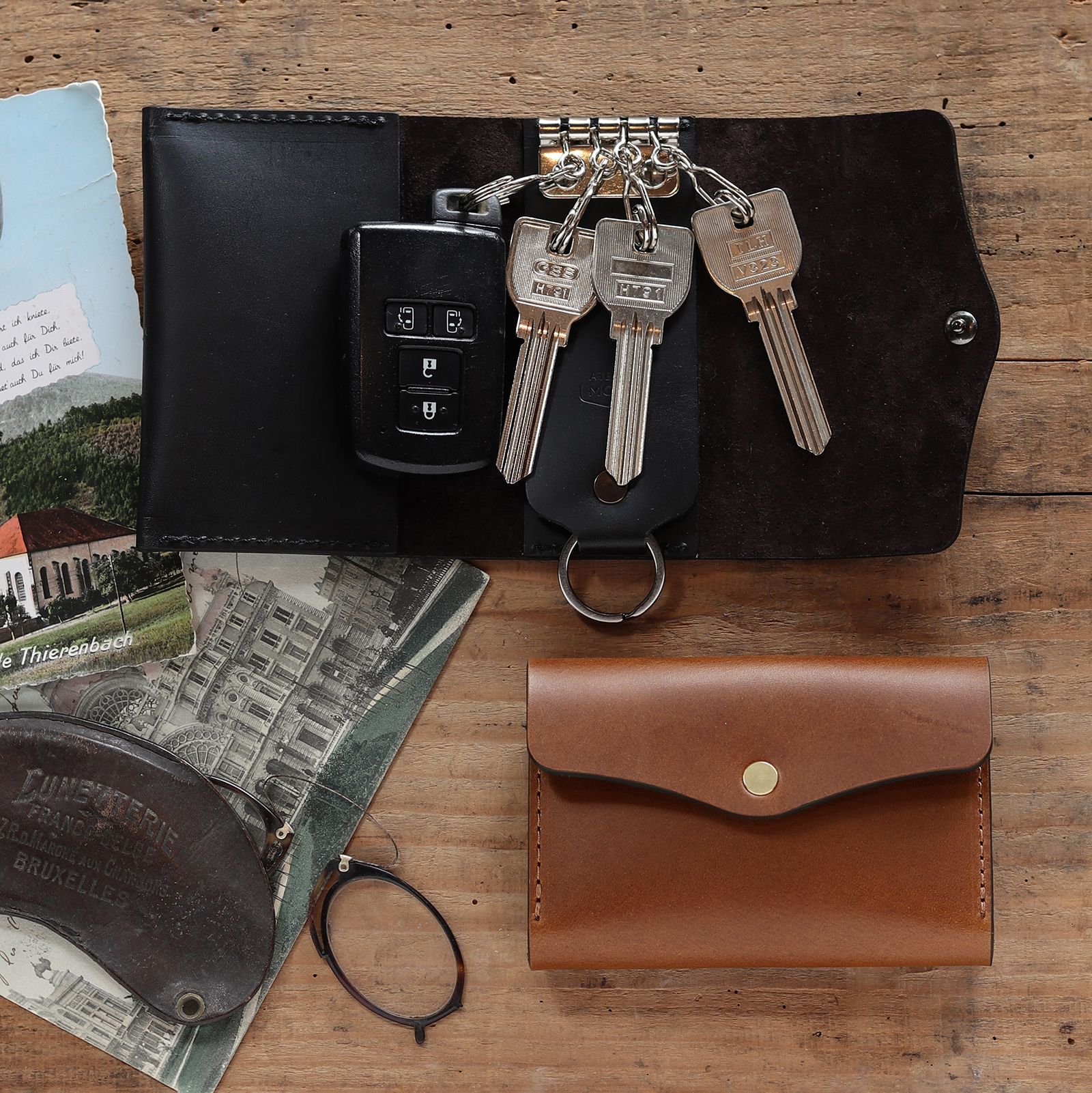 「Rich Koron Buttero」キーケース whiskey