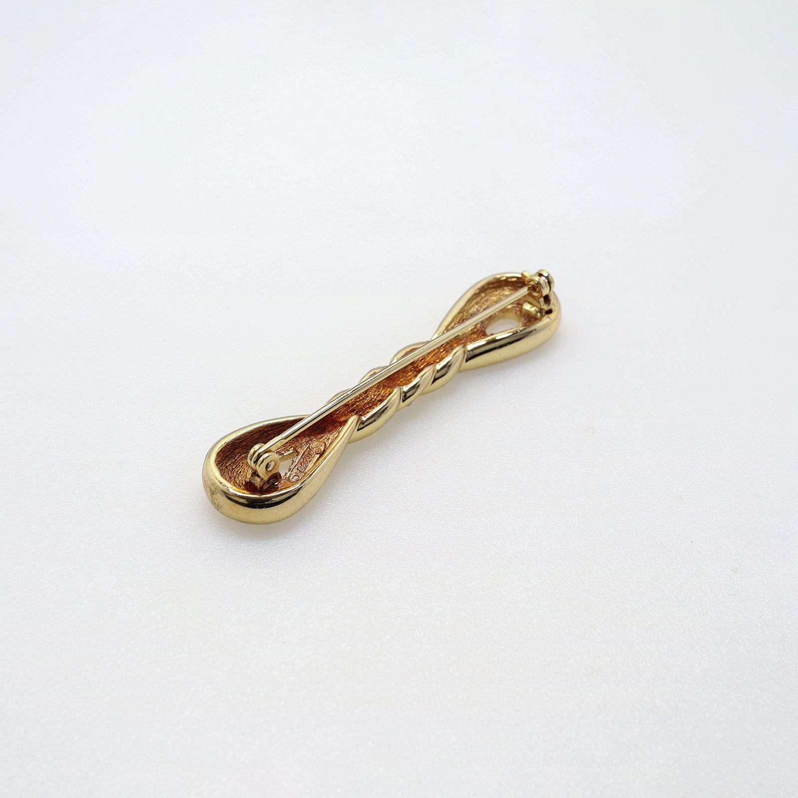 「ツイストリボン」ブローチ ヨーロッパ