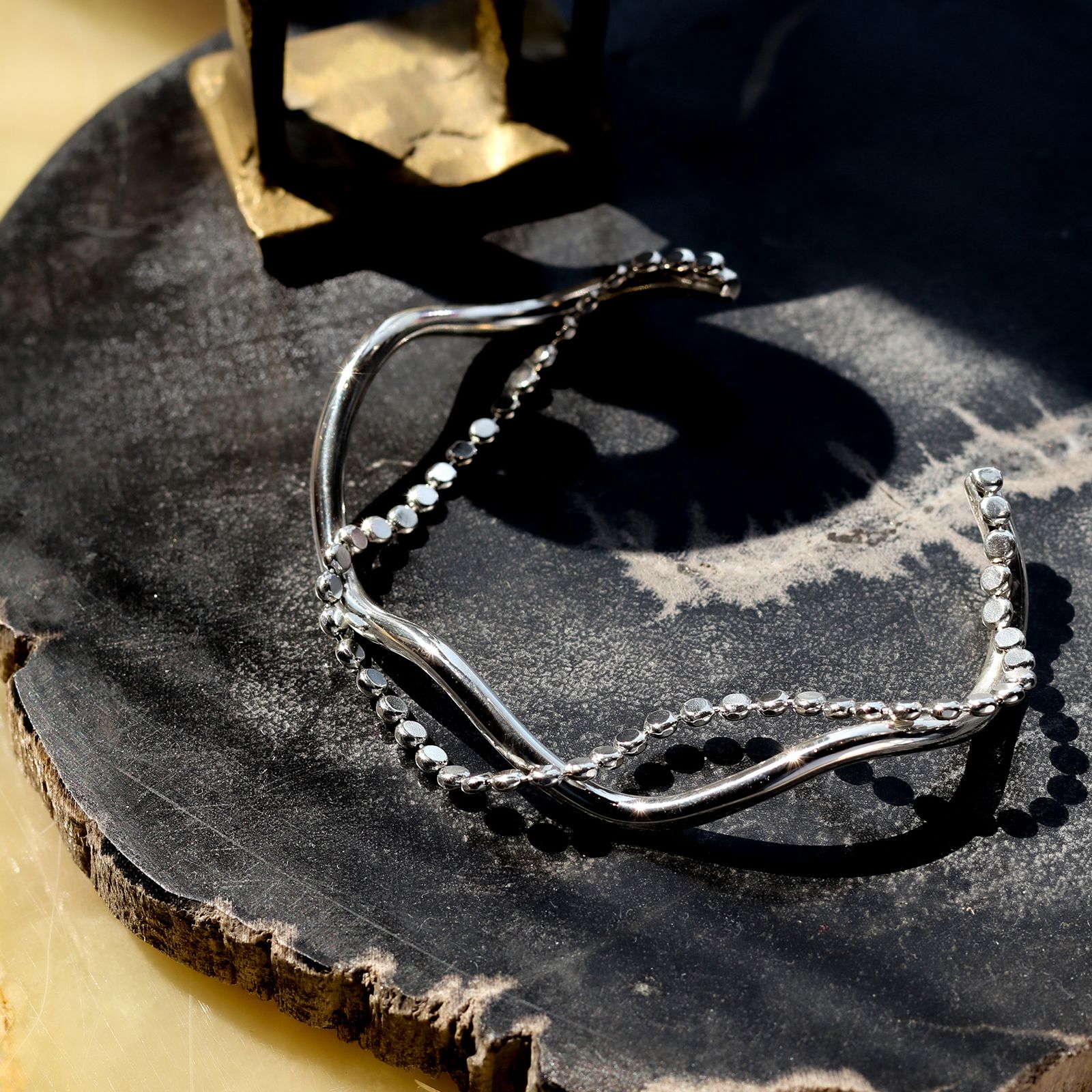 「WAVE&CHAIN CUFF BRACELET」ブレスレット