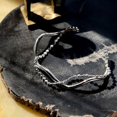 「WAVE&CHAIN CUFF BRACELET」ブレスレット