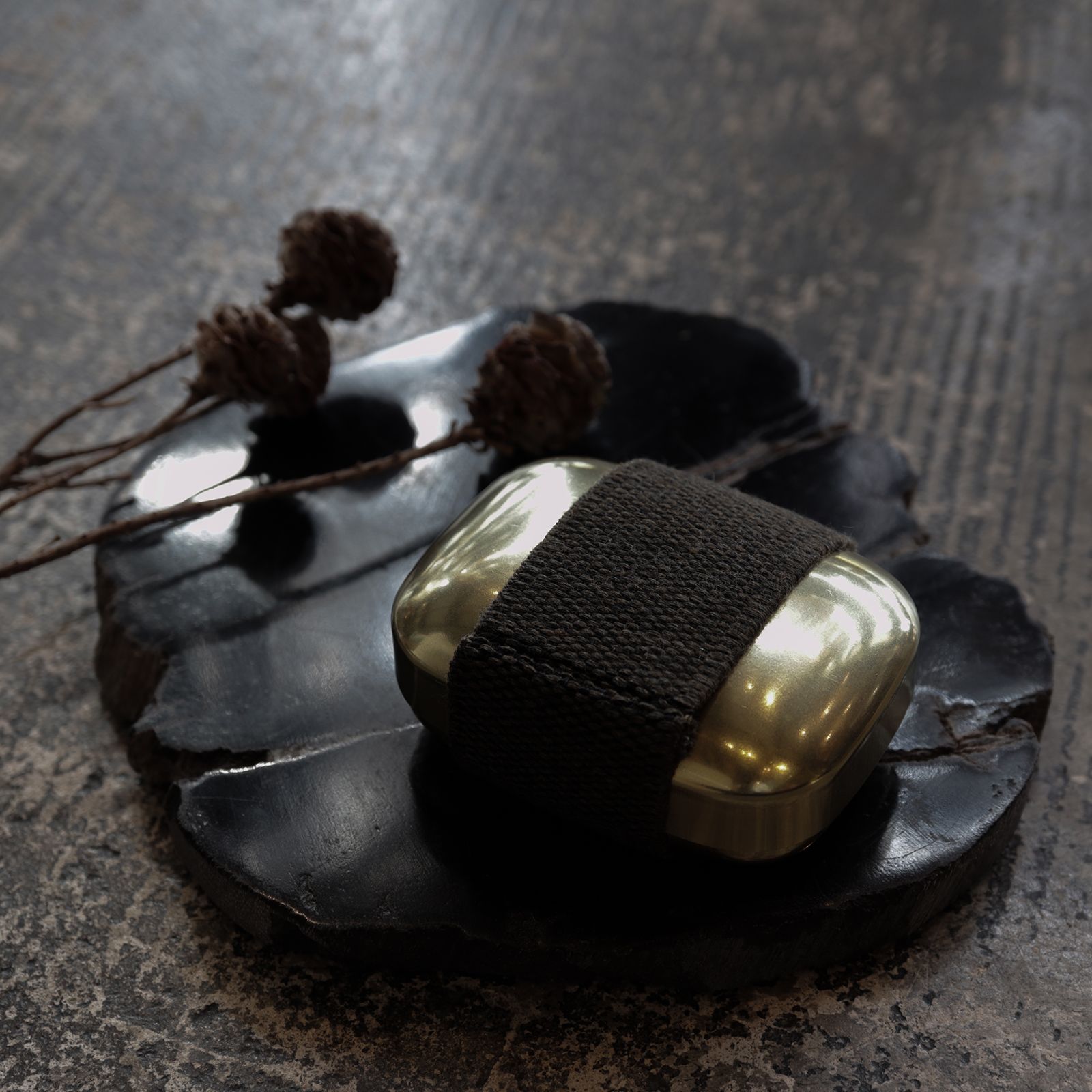「BRASS PILL CASE」ピルケース