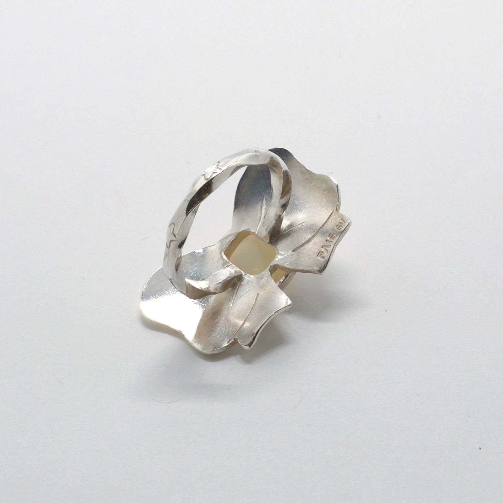 「Opal Ribbon Ring」リング