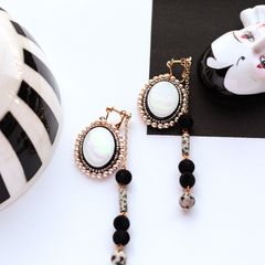 「Oval」イヤリング モノトーン【collection de couleurs de sachikoism】