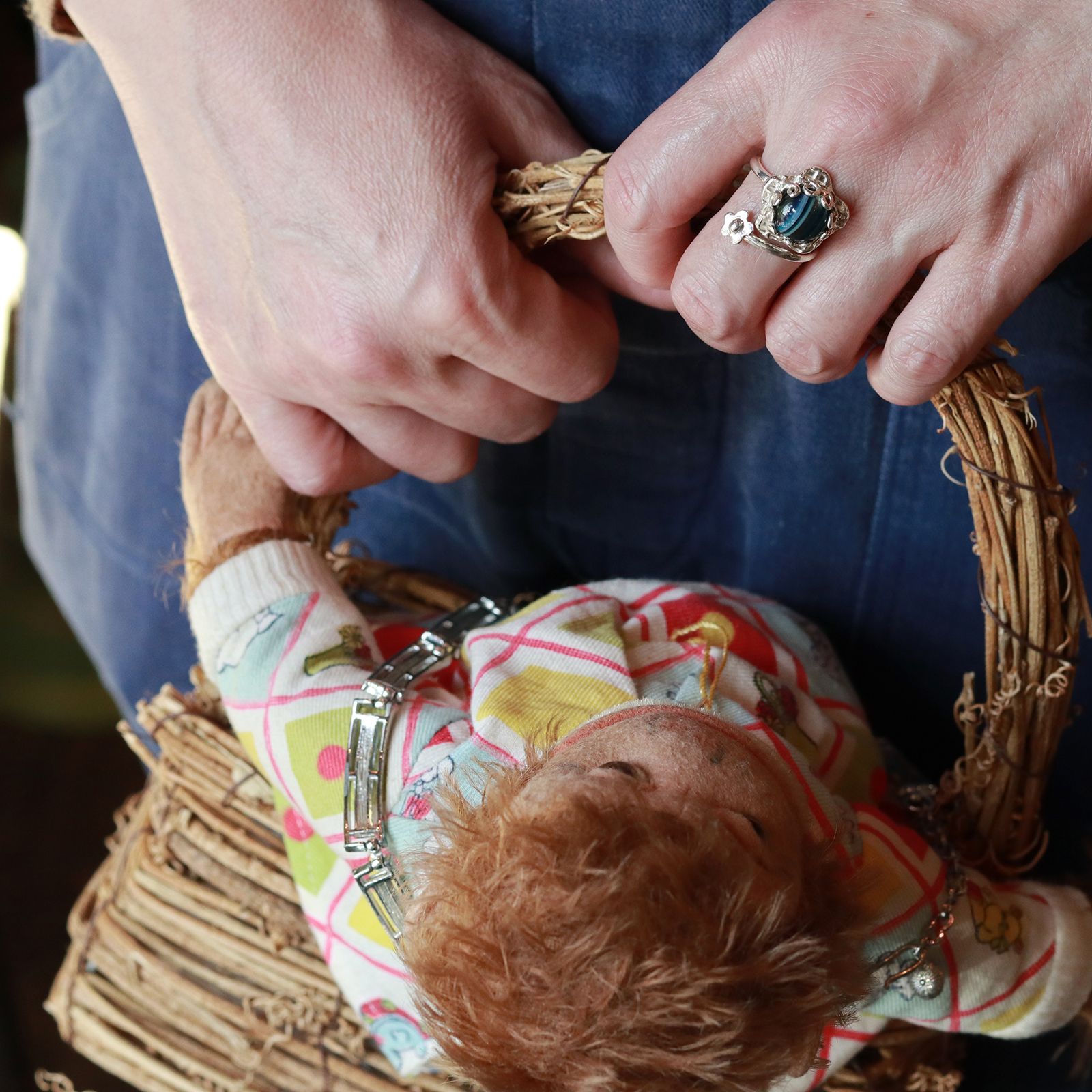 「SPIRAL FLOWER RING SURFITE」リング