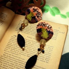 「TRIBO Beads」イヤリング