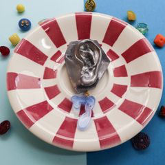 「セブン＆イヤー」ブローチ