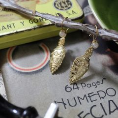 「オリエンタルベース」ピアス フランス