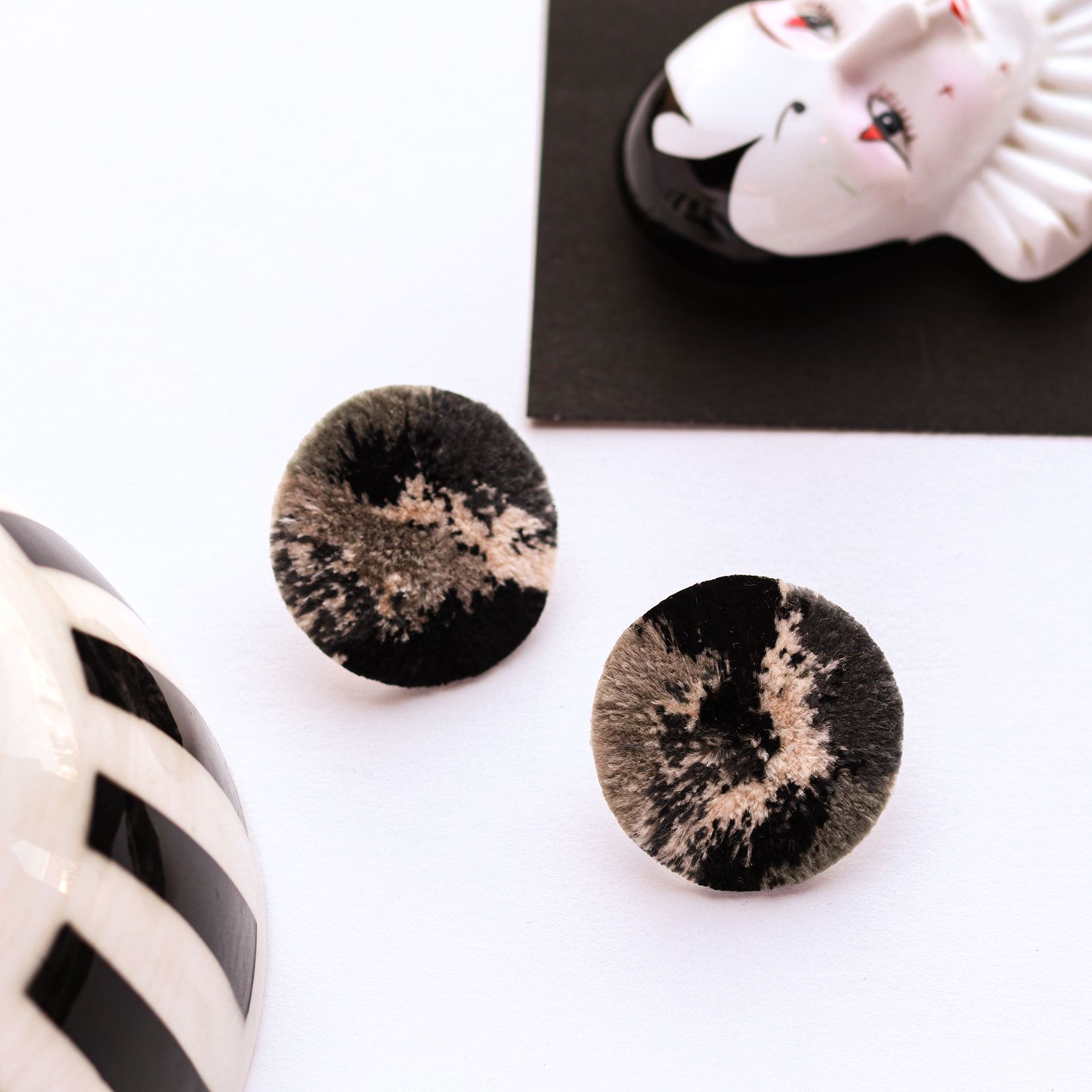 「TRIBO」ピアス モノトーン【collection de couleurs de sachikoism】