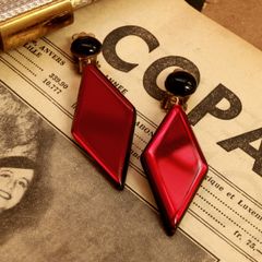 「艶めきレッドダイヤ」イヤリング フランス