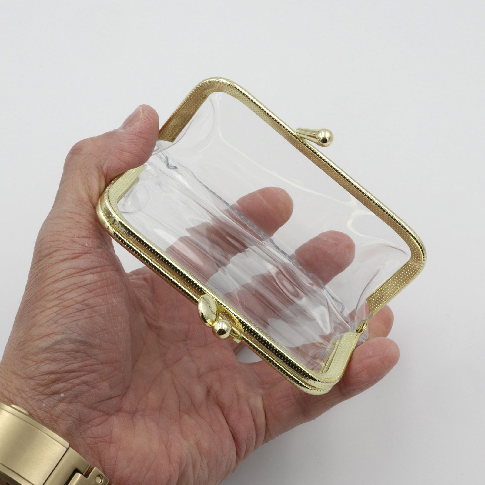 「clear gamaguchi」がまぐちポーチ