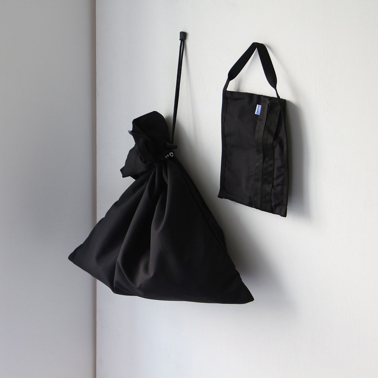 ゆるっとDrawstring Bag／black × black-