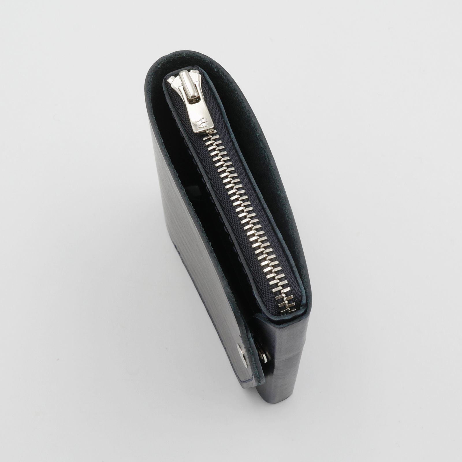 「小さく薄い財布SAKU ver.3 Buttero」darknavy