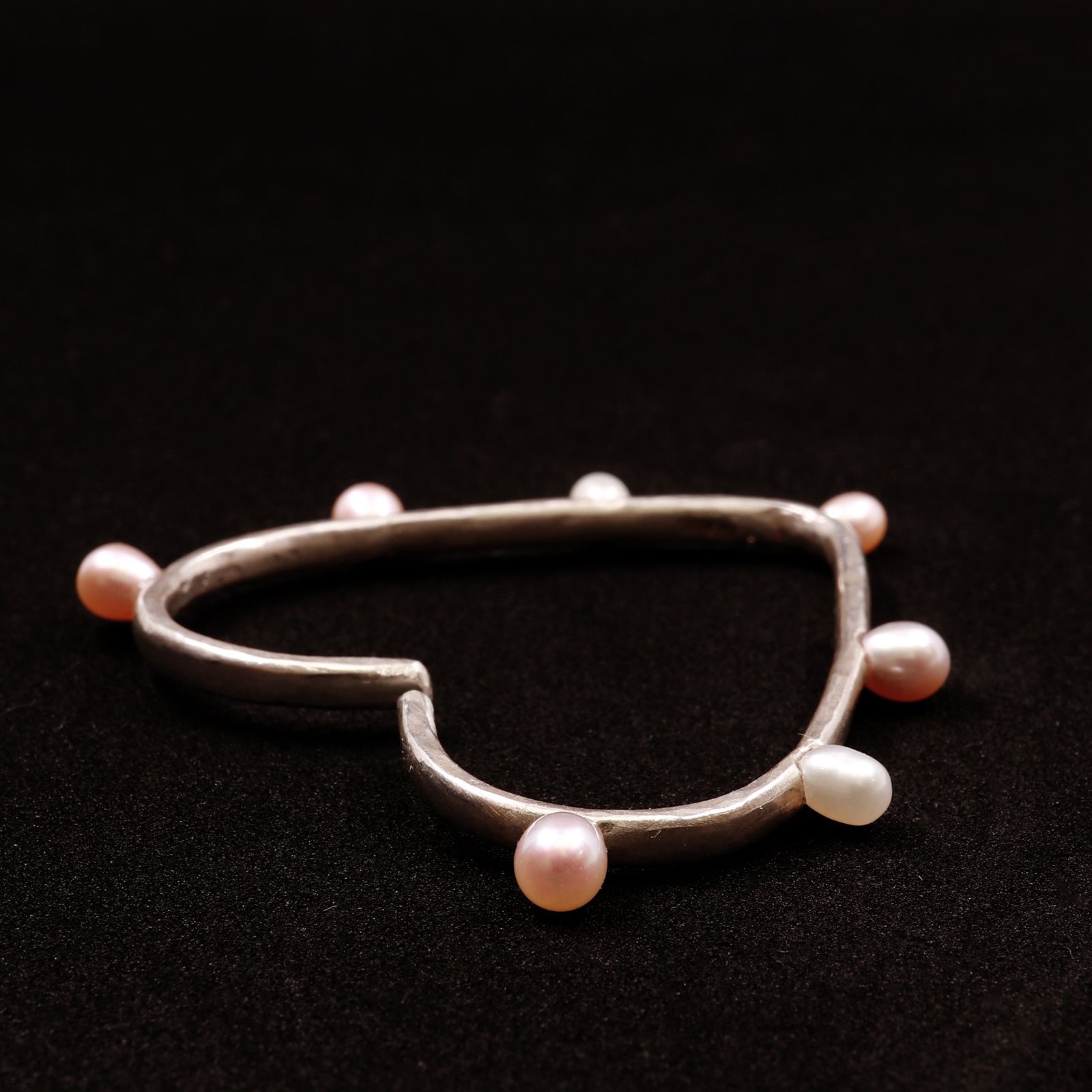 「TRUMP QUEEN JEWEL CUFF」イヤーカフ シルバー