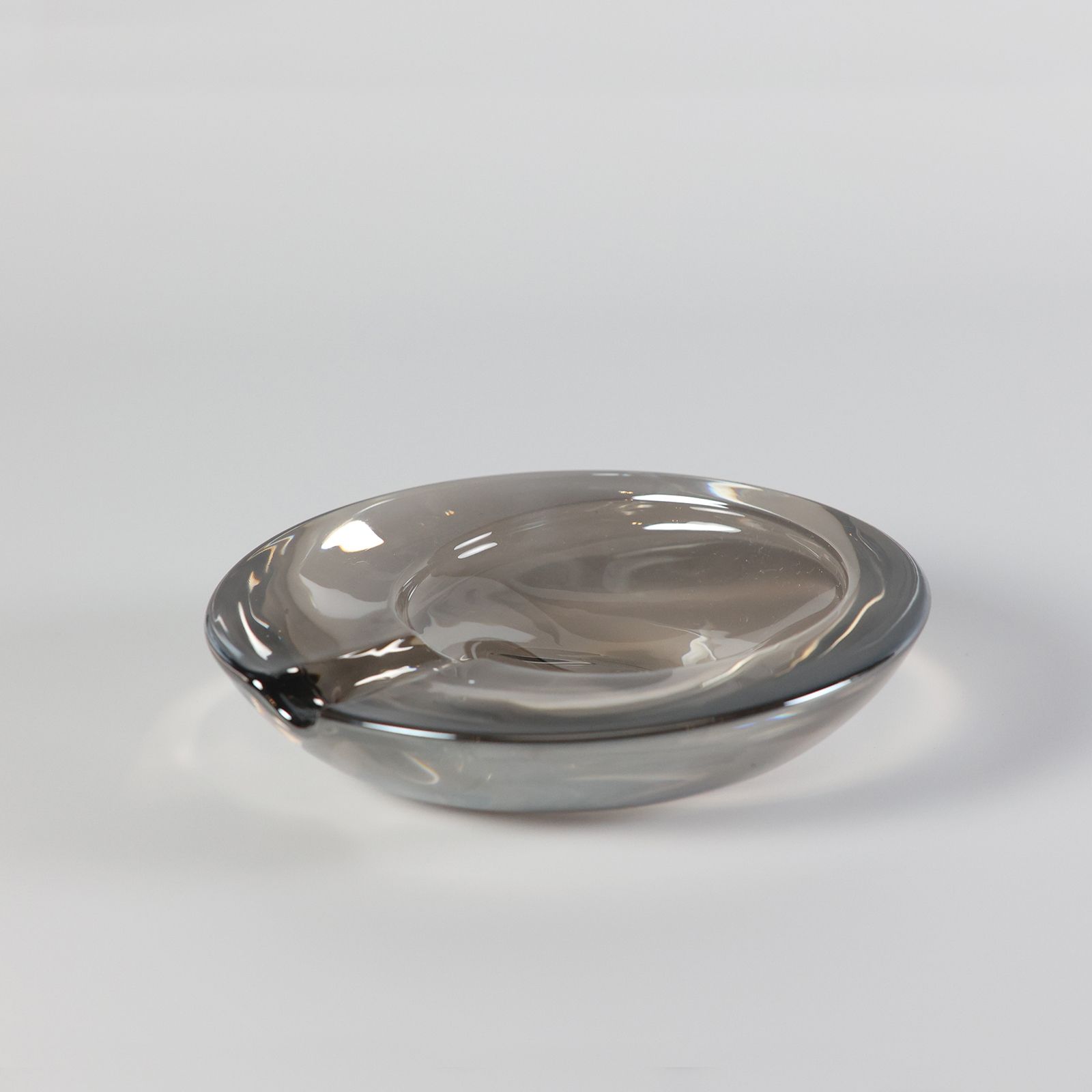 「GLASS ASHTRAY」グレー