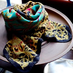 「アニマル&チェーン」ヴィンテージスカーフ Pierre Cardin