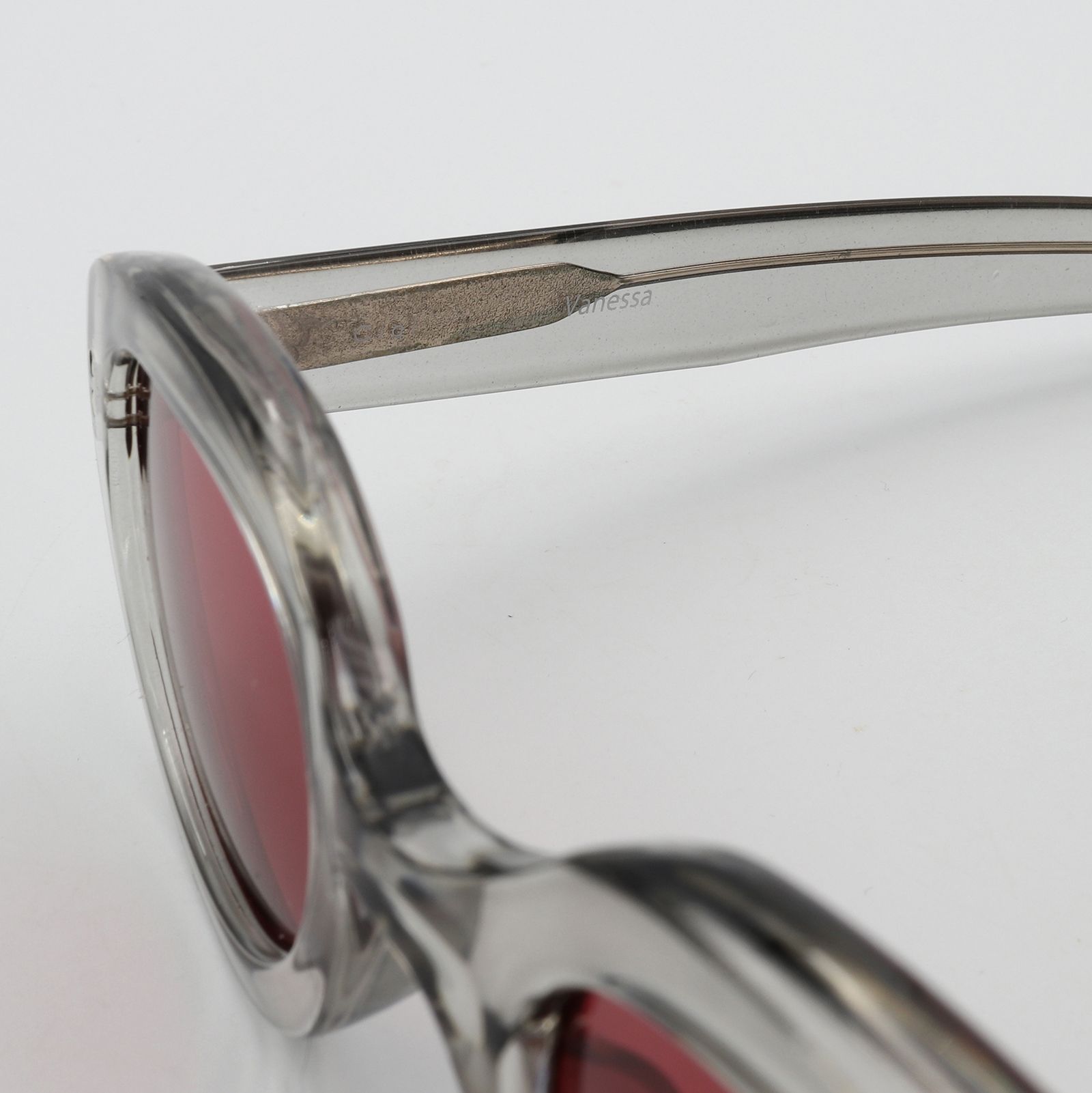 「Vanessa」Sunglasses Gray × Red Lens