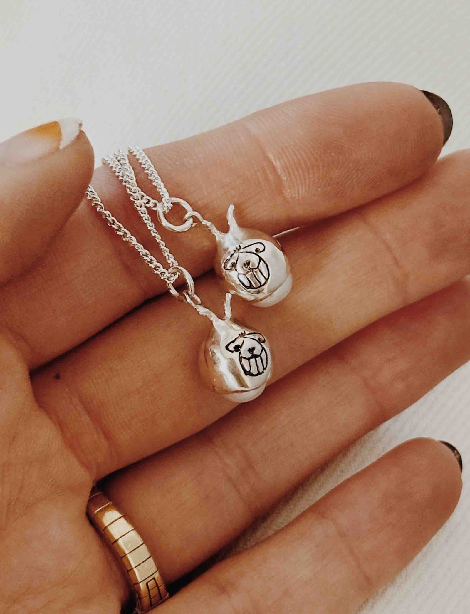 「Space Hopper Necklace」ネックレス