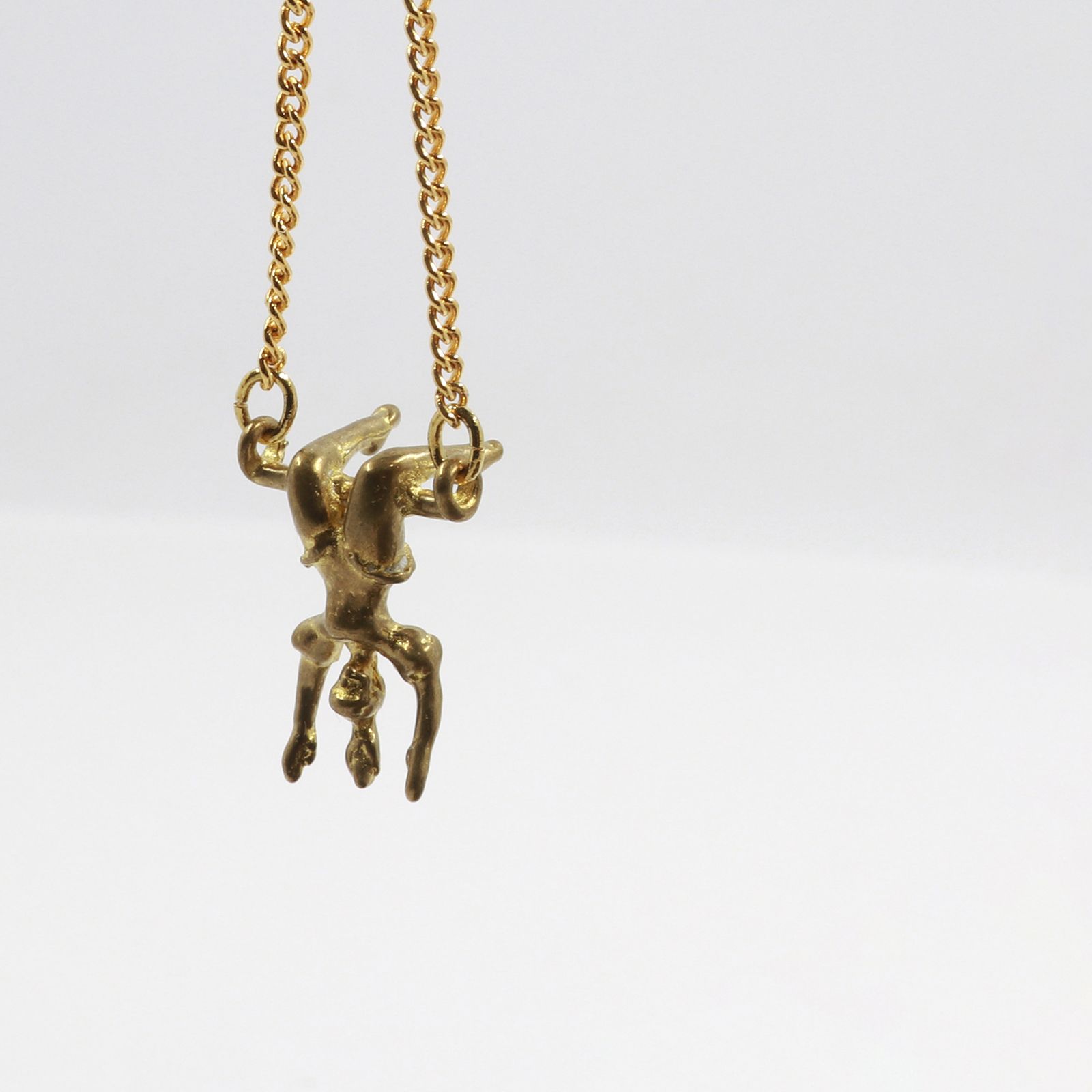 「trapeze pierce down」ピアス（片耳）