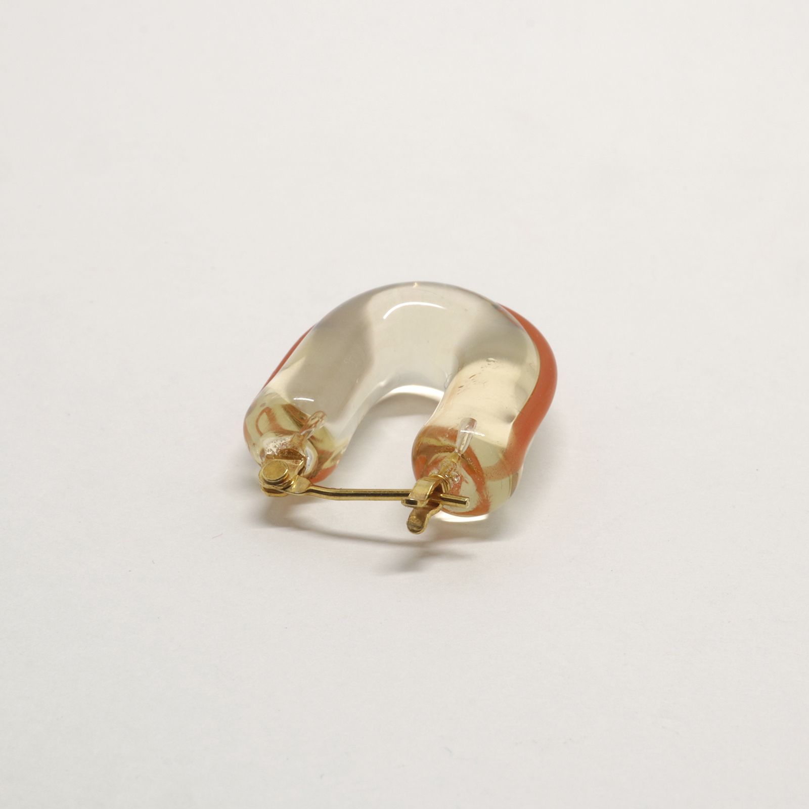 「Glass Hoop “U" LINE 」ピアス（片耳） レッド