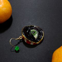 「目」ピアス（片耳） レッド×ブラックA