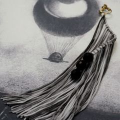 「Eye=Ballon 眼=気球」イヤリング(片耳)