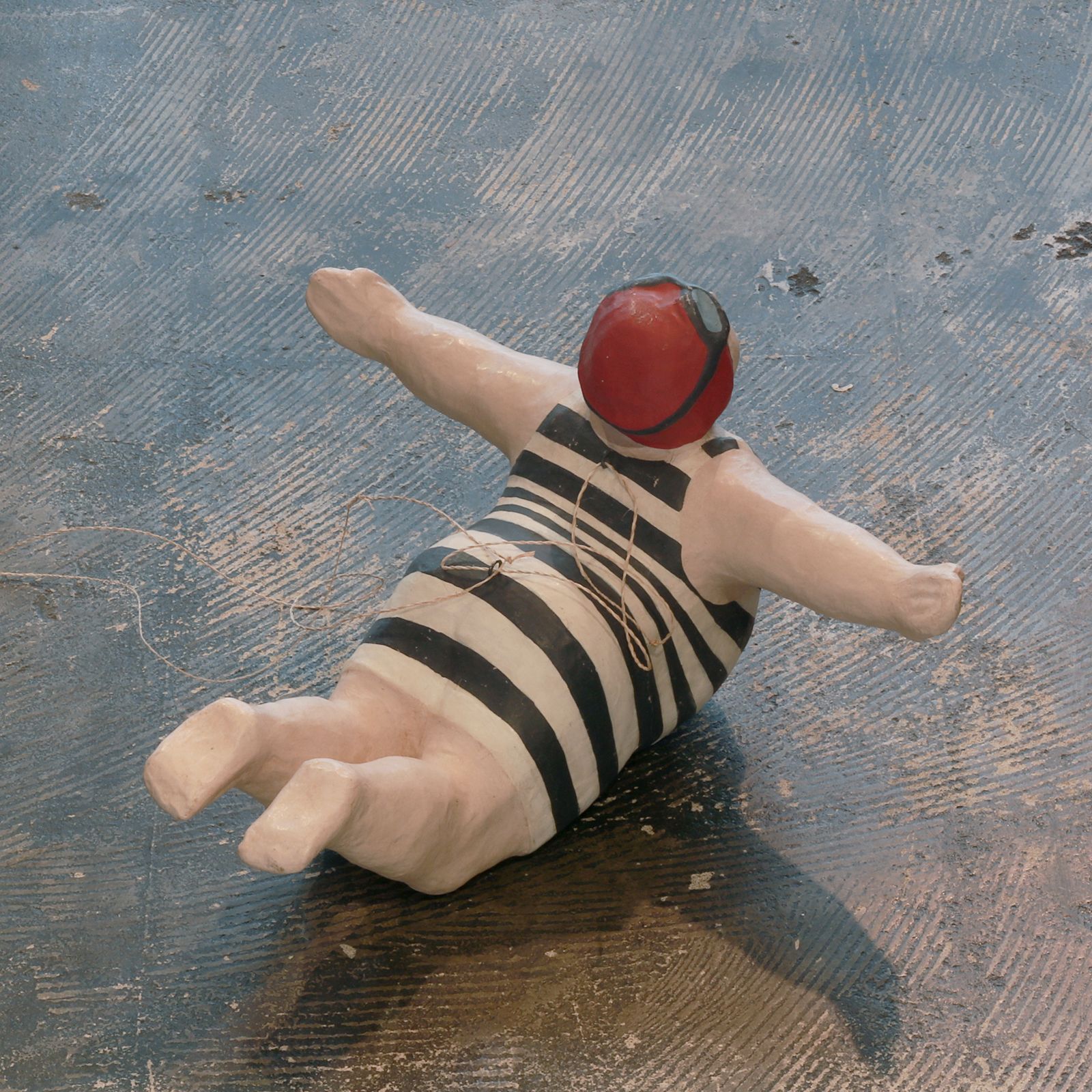 PAPIER MACHE HANGING DIVER 【BATELA】