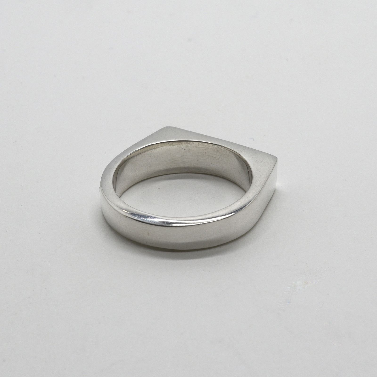 「Thin Crying Eyes Ring」リング