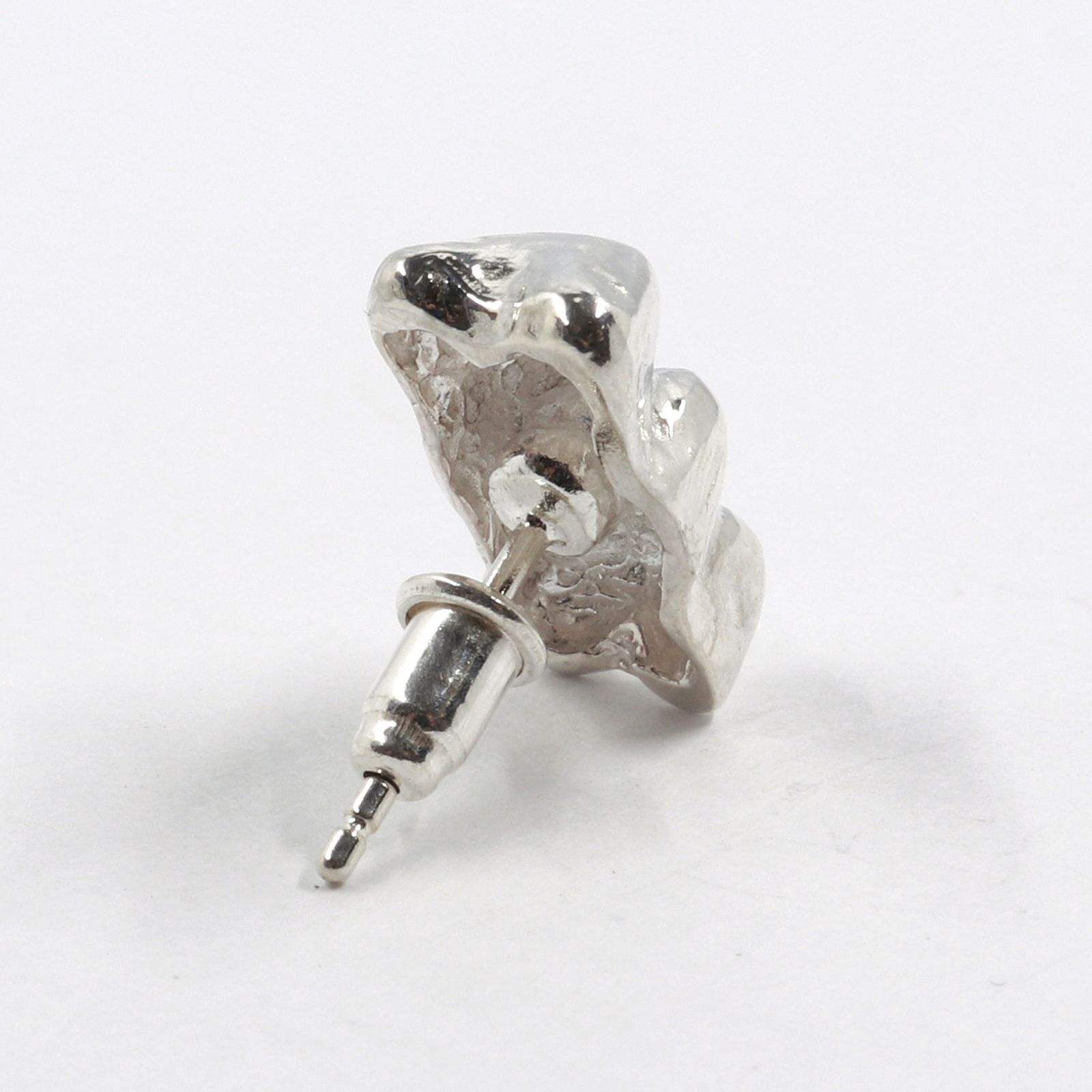 「BAER」ピアス
