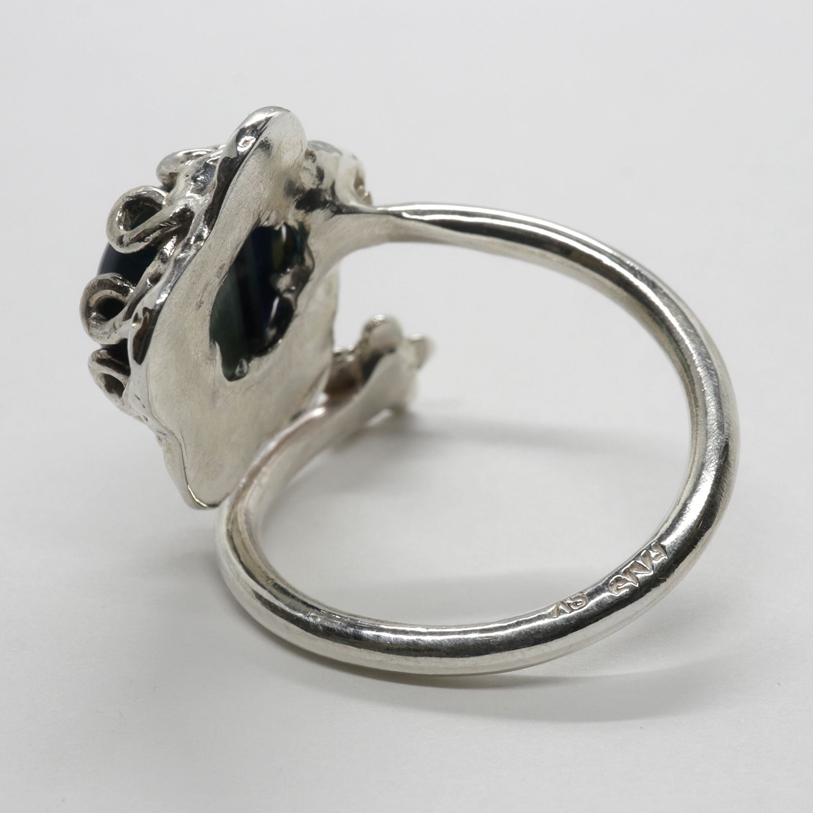 「SPIRAL FLOWER RING SURFITE」リング