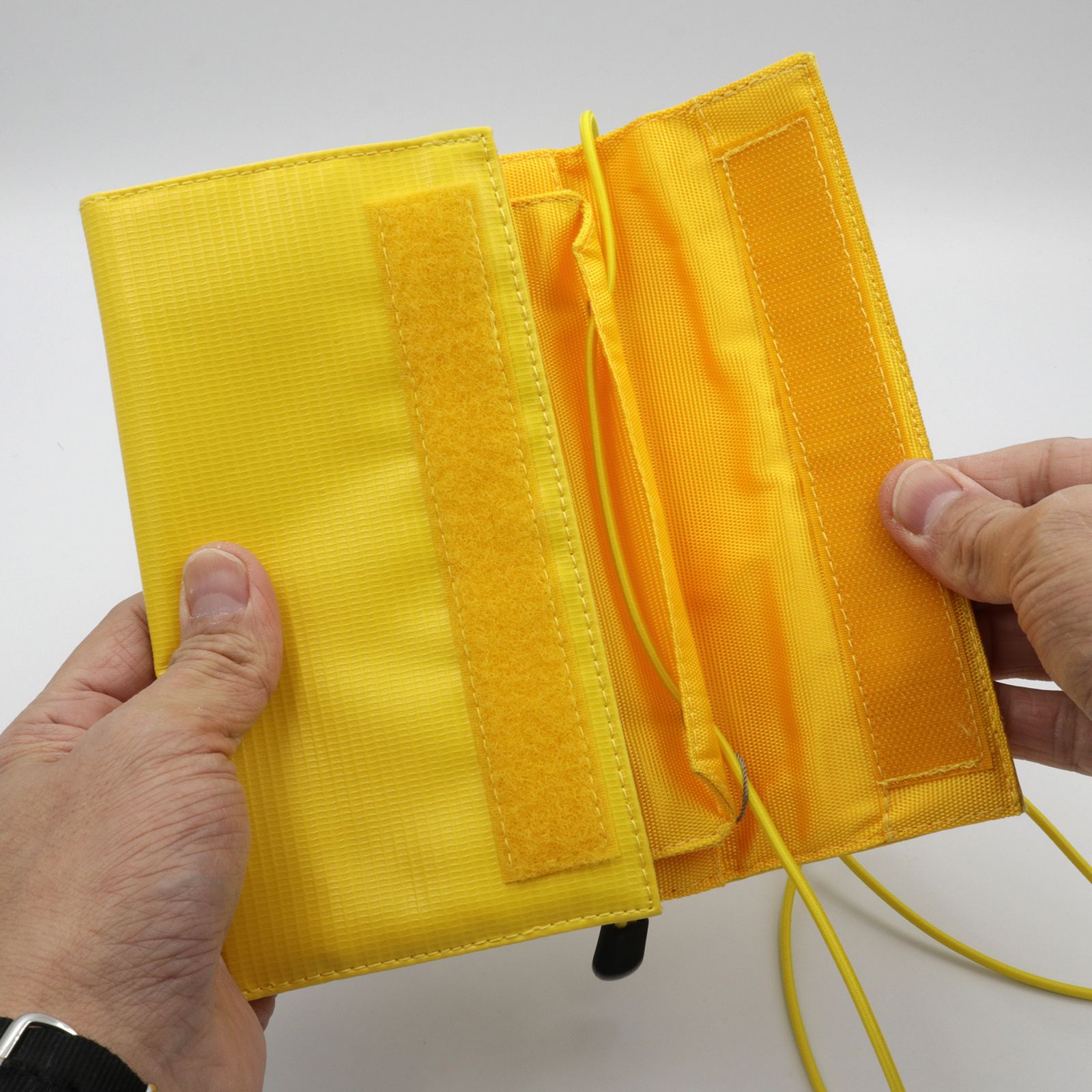 「FLY Long Wallet」ショルダーウォレットXL イエロー