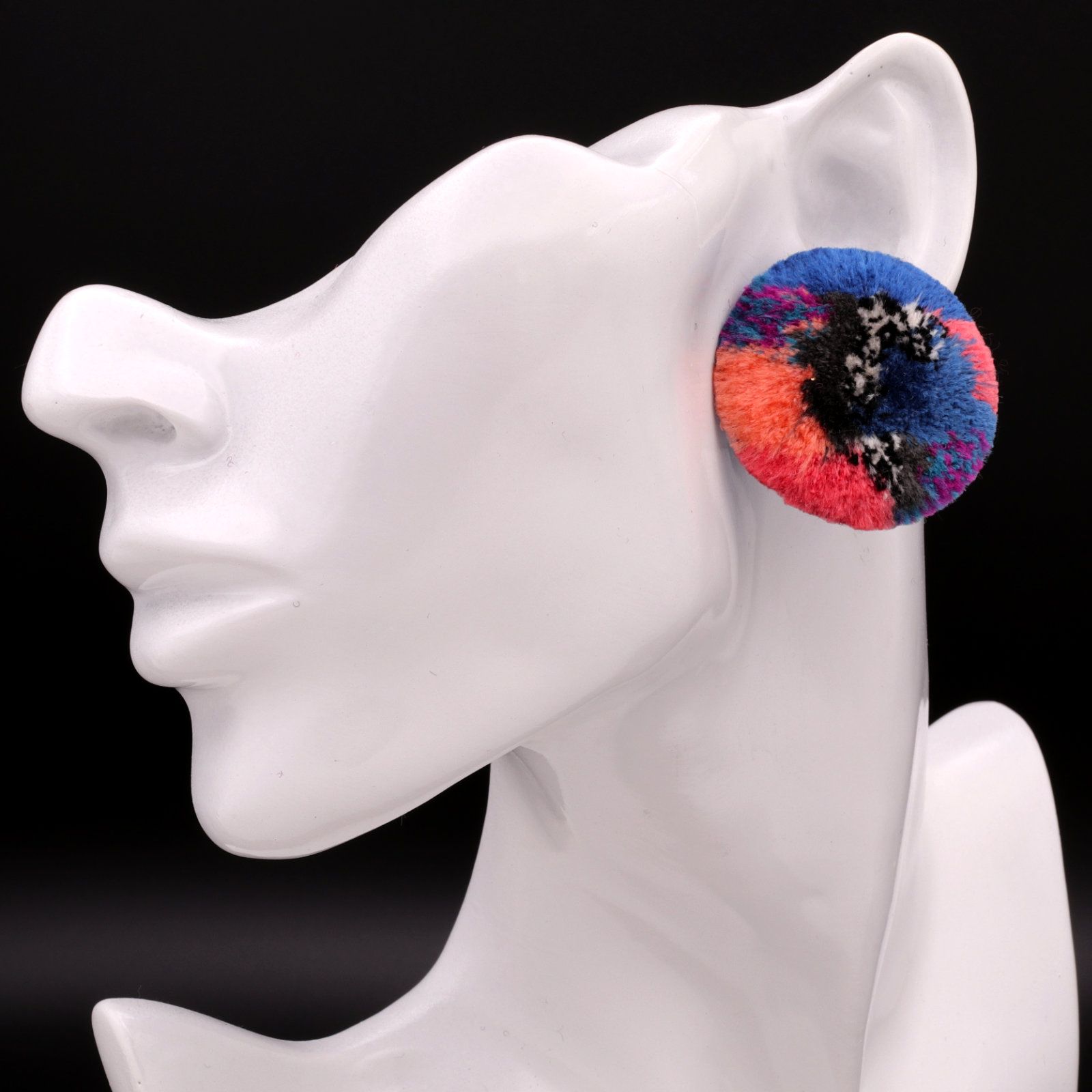 「TRIBO」ピアス