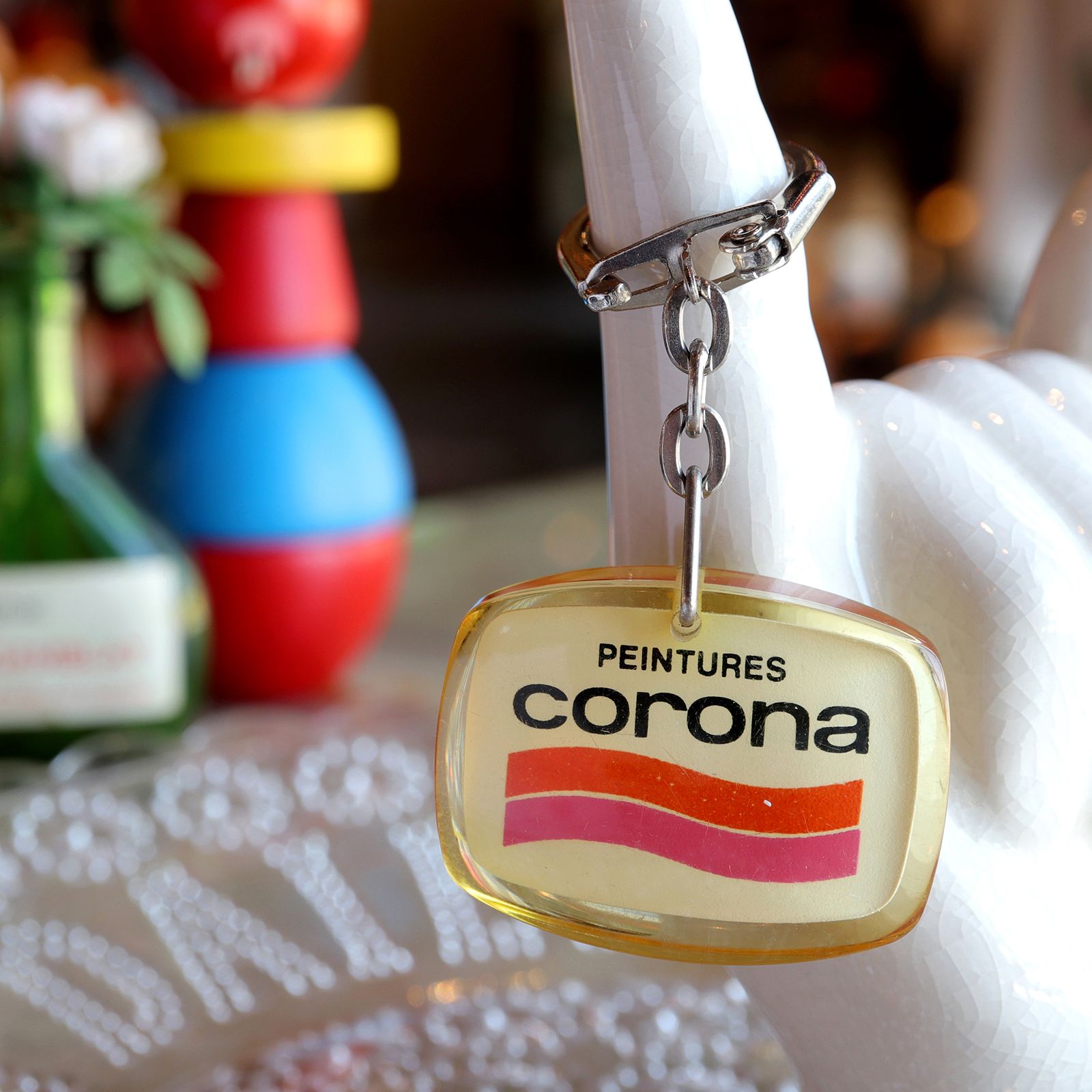 PEINTURES corona ペンキ 塗料 フレンチキーホルダー