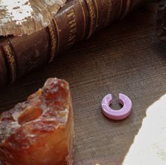 「ホーン＆ラベンダーラッカー16mm」イヤーカフ