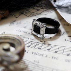「アクリルスクエア」リング ヨーロッパ