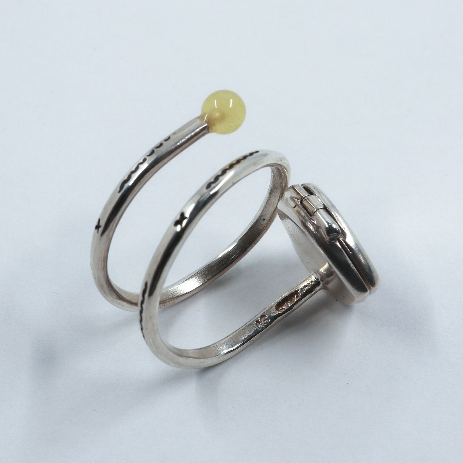 「HEART LOCKET SPIRAL RING」リング