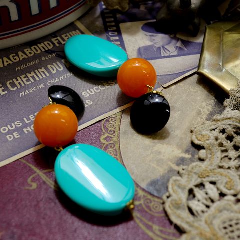 「ラウンド＆オーバルレトロ」イヤリング ミント×オレンジ