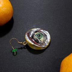 「目」ピアス（片耳） イエロー×シルバーC