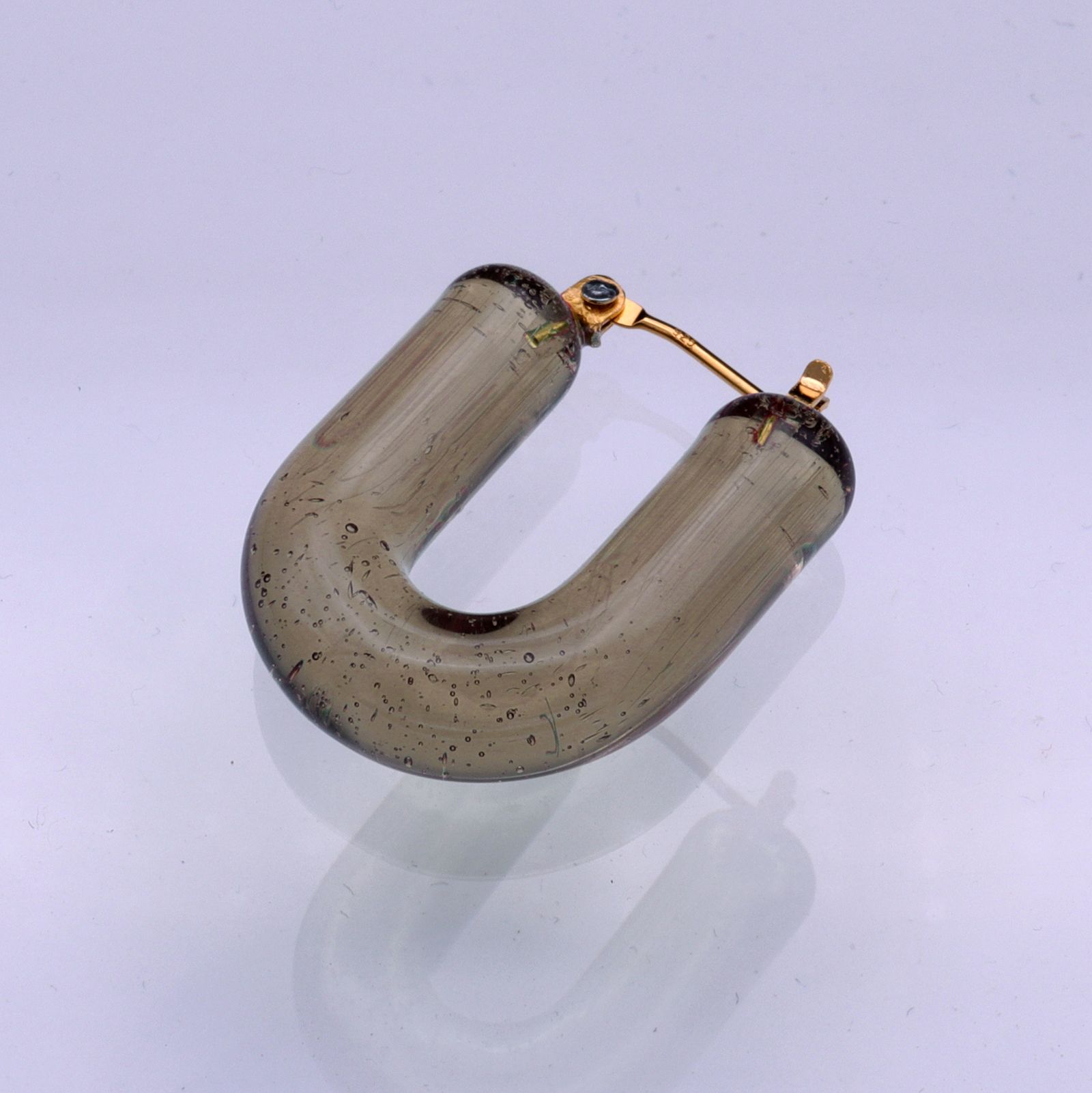 「Glass Hoop "U" Pierce」ピアス(片耳) フェーズ