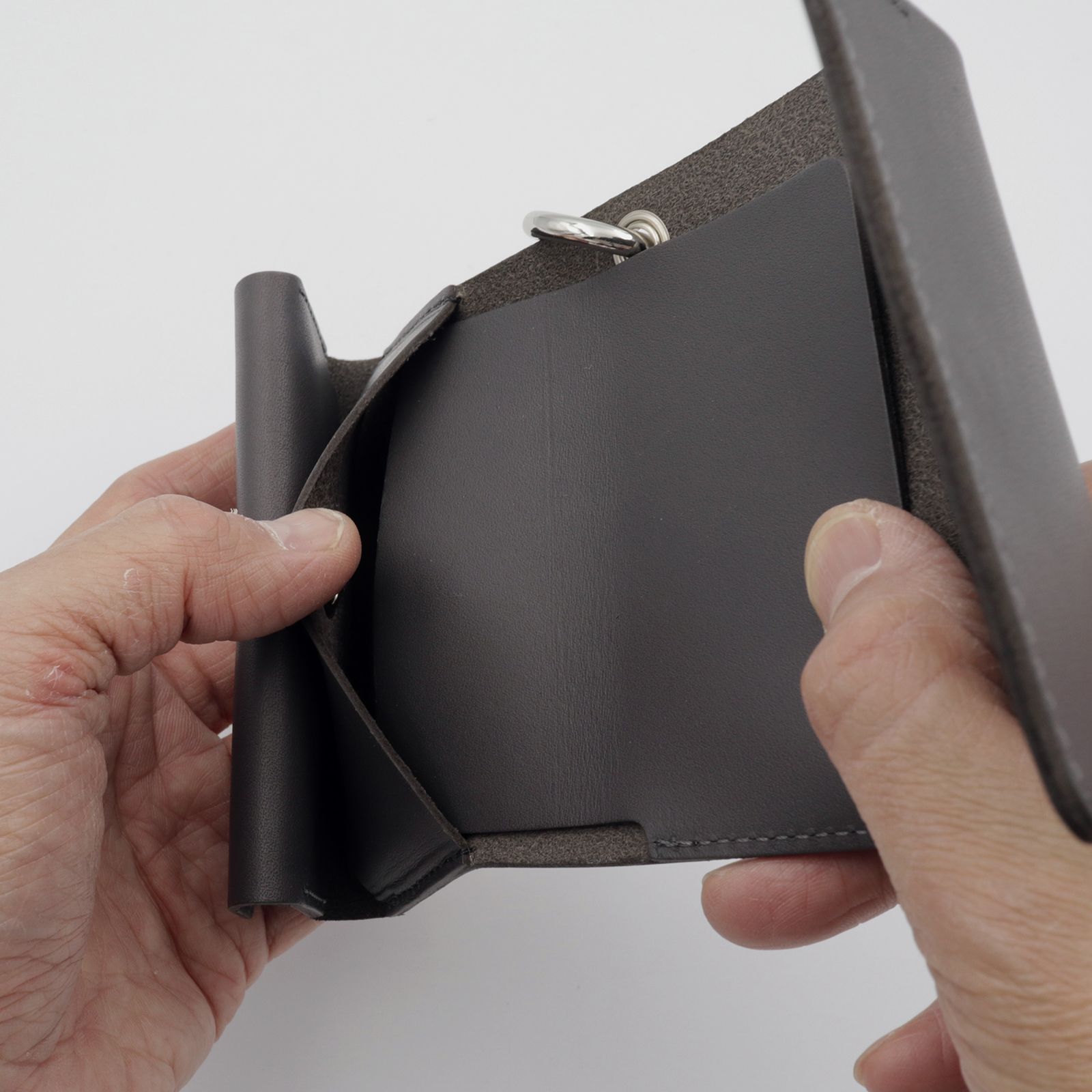 「単純化」三つ折り財布 ブラック